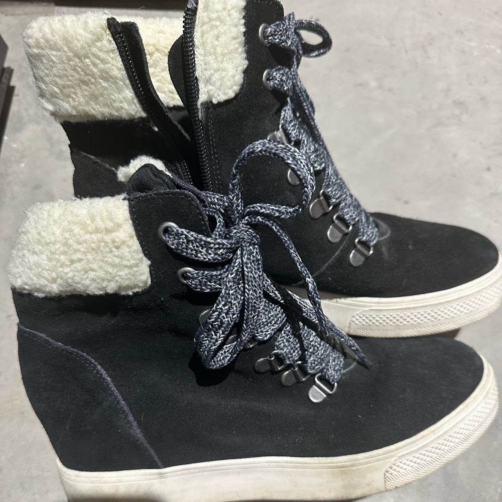 Cute winter Sneakers.
